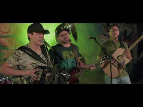 Los De Guamuchil ft Cornelio Vega - LA KUSHARA ( EN VIVO) 🍁