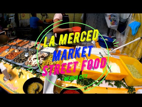 LA MERCED AMAZING STREET Market in Mexico City {} Street Food Tour {} SHOPPING IN THE STREETS