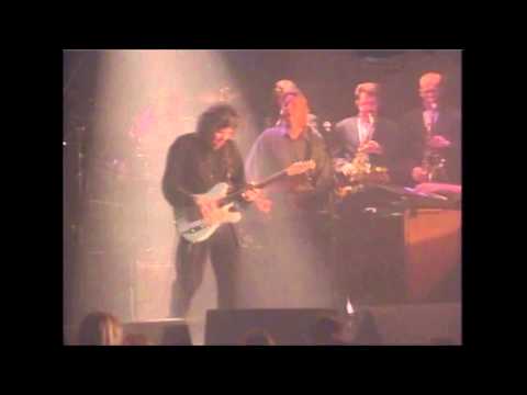 GARY MOORE-THE SKY IS CRYING