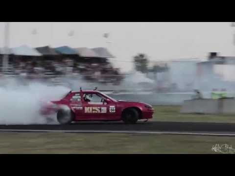 Formula Drift Canada World 2015 - TomTom#64 Leading Robbie Nishida