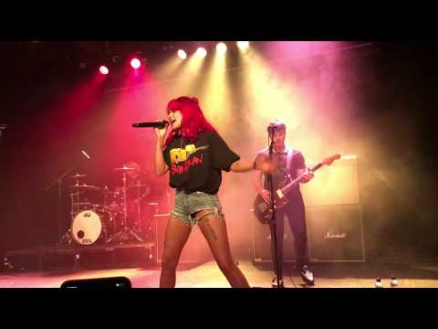 Yungblud - 11 Minutes (ft Halsey) LIVE