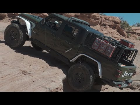 2021 Jeep Gladiator Rubicon JT Diesel Hell’s Revenge Escalator Obstacle Perfect Line