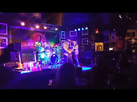 JL Fulks @ the Funky Biscuit 8/19