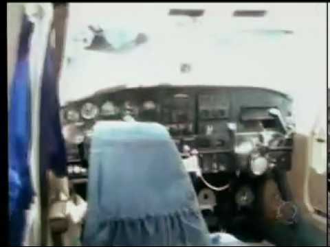 PARECE CENA DE FILME: POLICIA PERCEGUE AVIÃO DE TRAFICANTES EM PISTA CLADESTINA