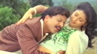 Rayaru Bandaru Mavana Manege–Kannada Movie Songs | Baare Baare Deviye Video Song |  TVNXT