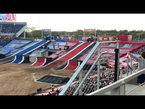 Monster Jam World Finals XX DDS Championship Race