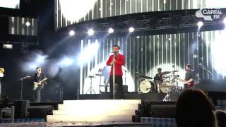 Robbie Williams - Let Me Entertain You - Summertime Ball 2013