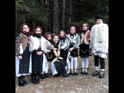 Adelina Zamfir - Deschide poarta om bun! COLIND ❄️💙