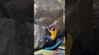 Video thumbnail of Durkuek, 7a+ (sit). Can Bruguera