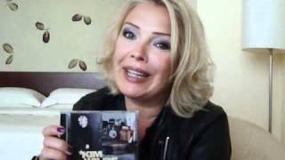 Kim Wilde says: come play with me ;)