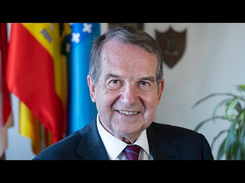 Entrevista a Abel Caballero: «Nunca oí a Feijóo decir que tras las municipales pactaría con Vox»