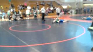 preview picture of video 'Levi Bishop 80lb @ East Ridge aau wrestling'