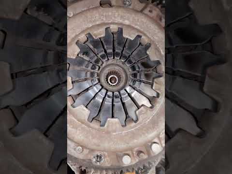 MARUTI SUZUKI EECO FESING AND PRESSURE PLATE  X:-CHENJ #trending #viralvideo #sorts #mechanic