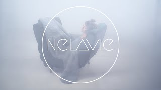 Musik-Video-Miniaturansicht zu Februar Songtext von Nelavie