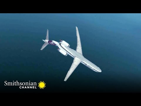 The Pilot of this Faulty Plane Made a Selfless Call That Saved Lives 🛩 Air Disasters | Smithsonian