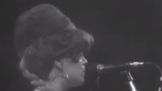The B-52&#39;s - Devil In My Car - 11/7/1980 - Capitol Theatre (Official)