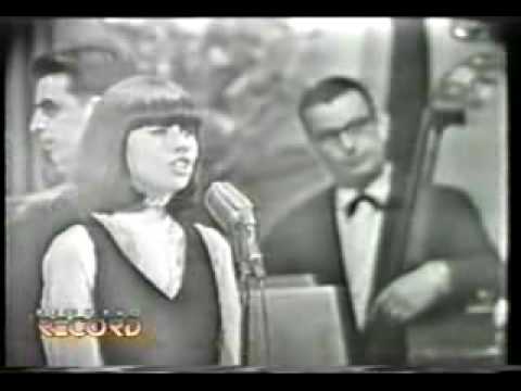 A Estrada e o Violeiro - Nara Leão
