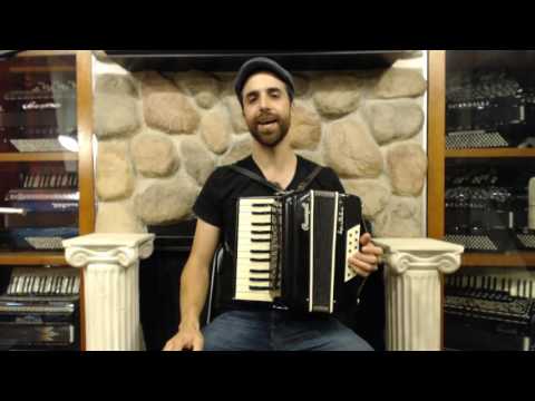How to Play a 12 Bass Accordion - Lesson 8 - Three Chord Song in G Major - Amazing Grace