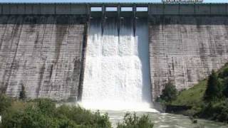 preview picture of video 'Deversare barajul Izvorul Muntelui'