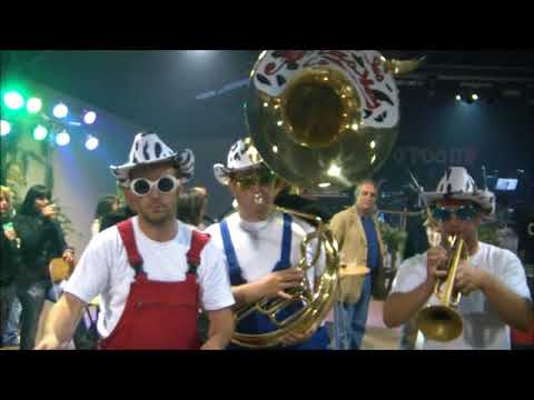 Les Fantaskes Kalashnikov medley