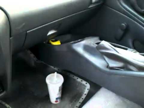 Chevrolet Cavalier 2001  Changing a shifter light
