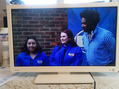 Toshiba 24" Lcd Tv Television Built In Dvd Player