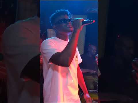 olizinta live performance by jimmy daxx