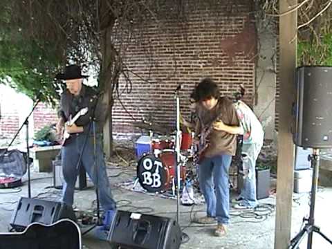 Opossum Trot Blues Band - Leavin' Trunk