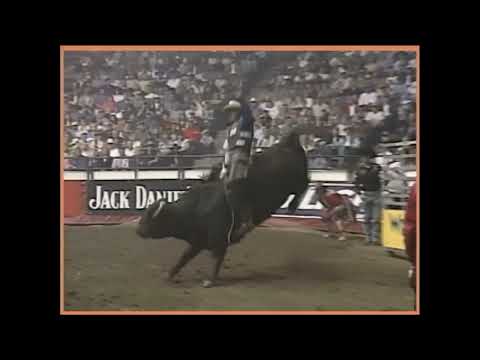 Michael Gaffney vs Juice Monkey - 99 PBR Columbus, OH (89.5 pts)