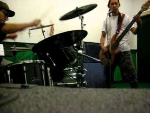 Cystgurgle - rehearsal @ 84 Music House - Fistfucking Dead Tracheal Tissues