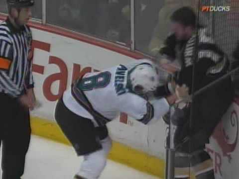 Joe Pavelski vs Ryan Whitney Apr 27, 2009