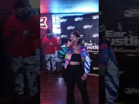 Neiabflyy performance. ATG debute