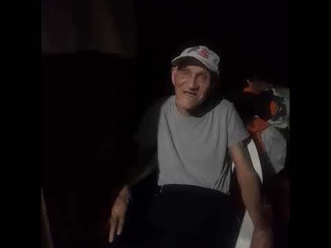 El tío cantante. 🤭