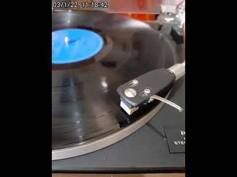 1. Mak Aku Di Pleroki - Aku Di Pleroki - Enny Kusrini Side 1