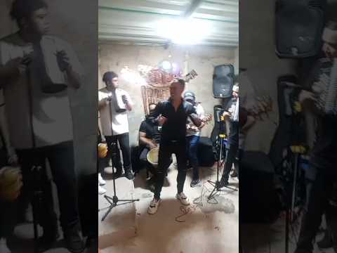 🎶 #Parrandavallenataanapoima – La plata de Diomedes en parranda #Grupovallenatoanapoima