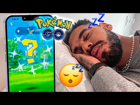 CAPTURANDO SHINIES ENQUANTO DURMO *fazendo isso* | Cris | #pokemongo