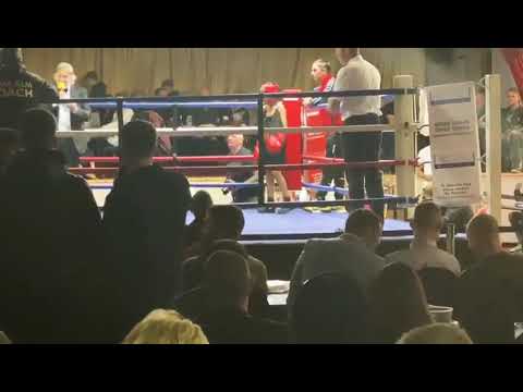 Adam Hussain first fight round 1