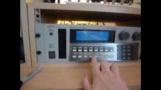 Video thumbnail for Akai S-1100 by vinyljunkie07
