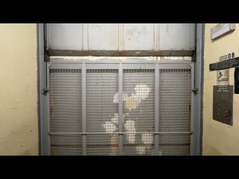 AVOIDING BUST! Montgomery Hydraulic Freight Elevator (Car D) at Ross Park Mall, Ross Township, PA