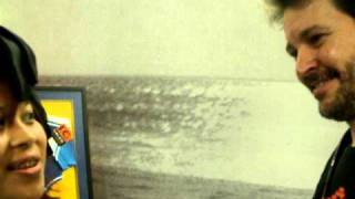 Me singing to Bernard Fanning from Powderfinger