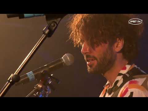 Diva Faune - Invincible (version live)