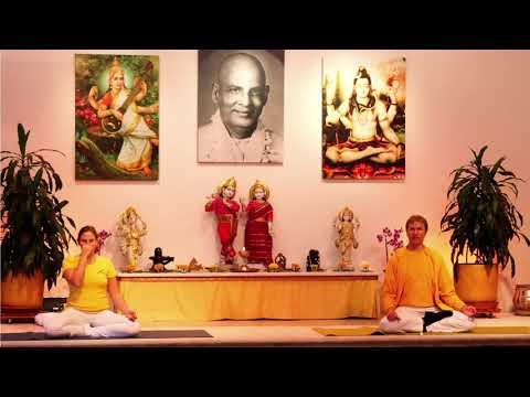 Yoga Mittelstufe mit Ananta - Yoga Vidya Bad Meinberg - Live 17:00 Uhr 17.10.2021