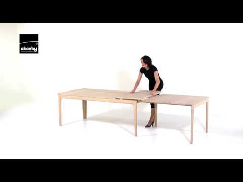 Skovby extendable dining table - Image 2