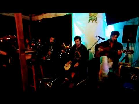 Isla de errores - Viejas Cantinas. presentación en el Puerto de Valparaíso, pizzería del Ascensor.