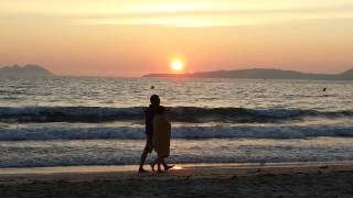 preview picture of video 'Puestas de sol en la playa de Samil, Vigo'