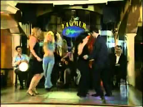 Türkische schlampen am Tanzen Turkish Bitch Dancing - YouTube.flv