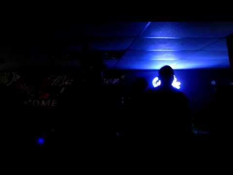U-Neek - Freestyle At Club Hypnotic