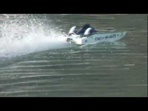 2nd Test Large Scale RC boat King of Shaves 540 kv 10 Cell Lipo