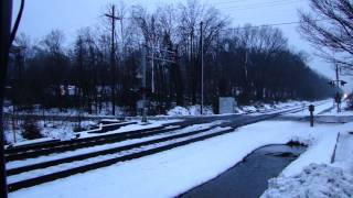 preview picture of video 'Montevideo Grade Crossing on Cold Winter Day'