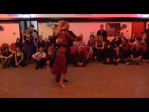  Mariano Diaz Campos  and  Cosima Diaz Campos  are  dancing  to  the  milonga  "  Parque Patricios  "  by  Francisco Lomuto  at  Academia de Tango  in  2016